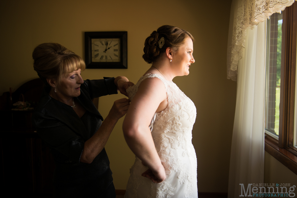 Keely_Mitch_The-Links-at-Firestone-Farms_Rustic-Country-Barn-Wedding_Youngstown-OH-Wedding-Photographers_0007