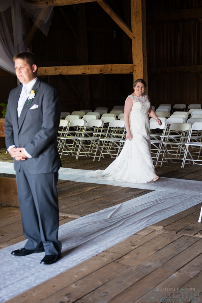 Keely_Mitch_The-Links-at-Firestone-Farms_Rustic-Country-Barn-Wedding_Youngstown-OH-Wedding-Photographers_0012