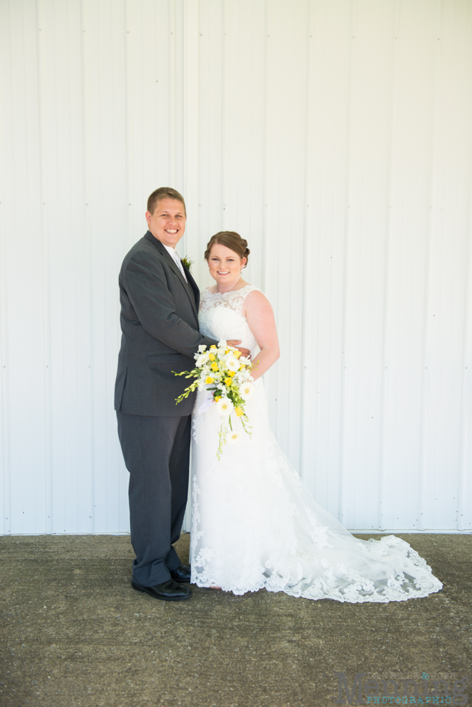 Keely_Mitch_The-Links-at-Firestone-Farms_Rustic-Country-Barn-Wedding_Youngstown-OH-Wedding-Photographers_0017