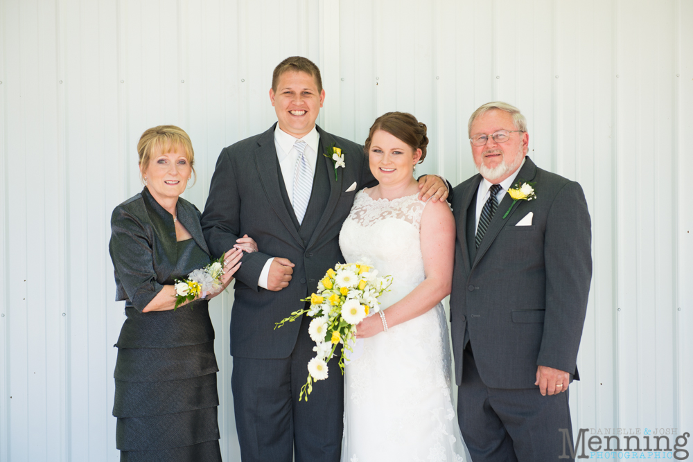 Keely_Mitch_The-Links-at-Firestone-Farms_Rustic-Country-Barn-Wedding_Youngstown-OH-Wedding-Photographers_0018