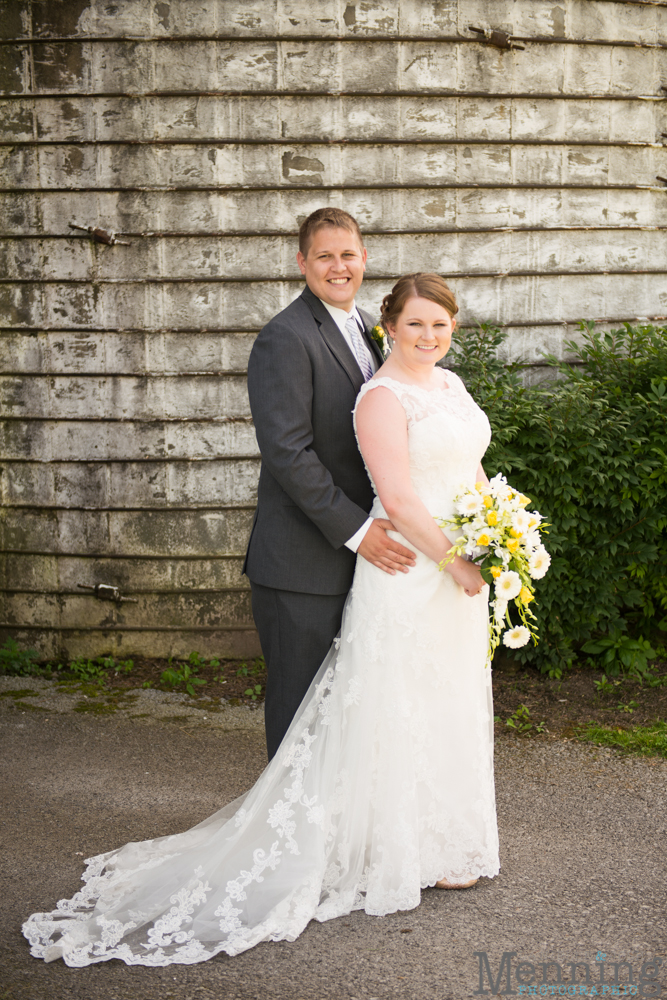 Keely_Mitch_The-Links-at-Firestone-Farms_Rustic-Country-Barn-Wedding_Youngstown-OH-Wedding-Photographers_0032