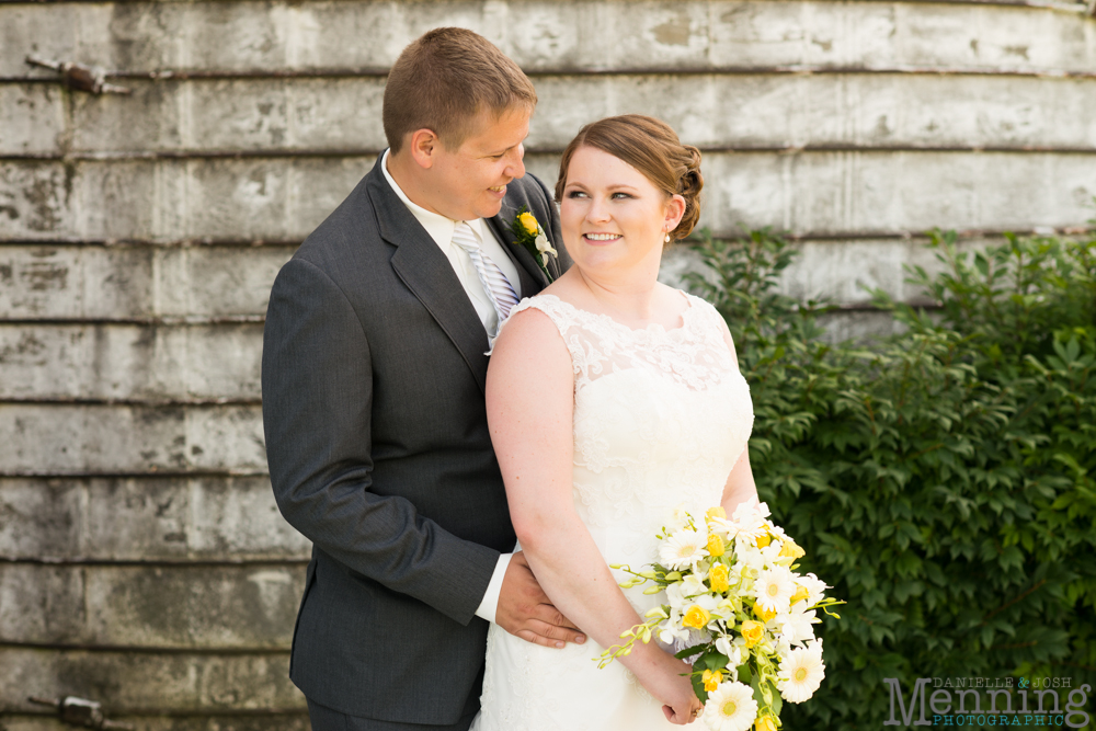Keely_Mitch_The-Links-at-Firestone-Farms_Rustic-Country-Barn-Wedding_Youngstown-OH-Wedding-Photographers_0033
