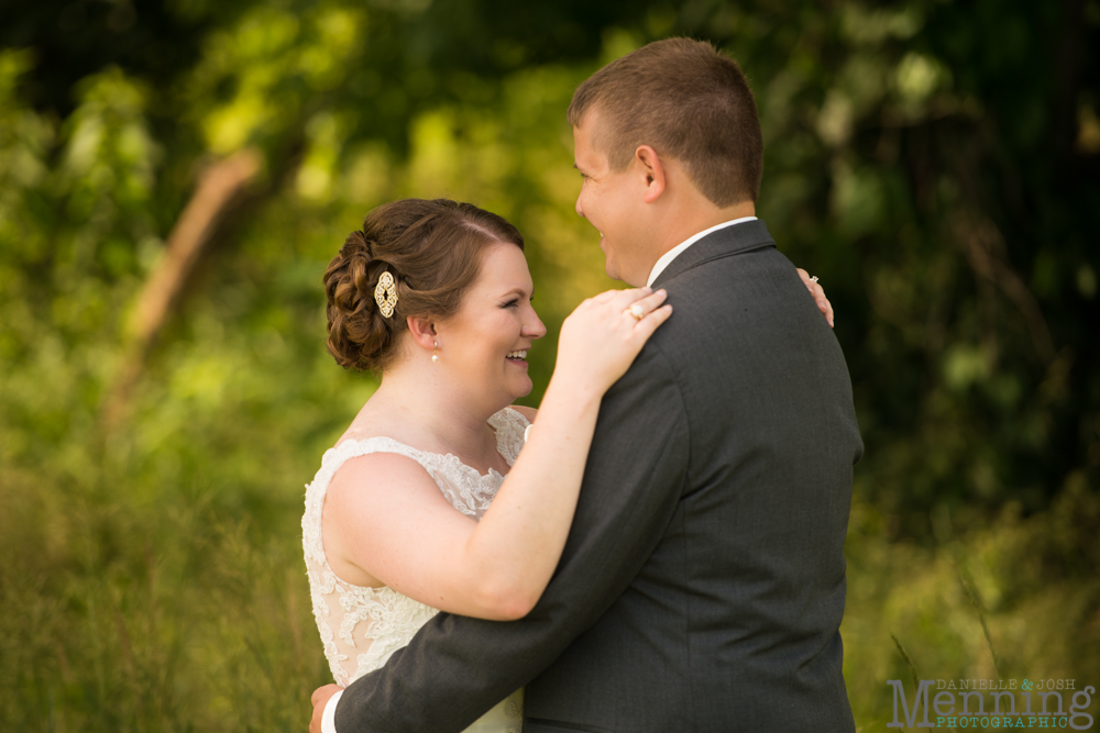 Keely_Mitch_The-Links-at-Firestone-Farms_Rustic-Country-Barn-Wedding_Youngstown-OH-Wedding-Photographers_0041