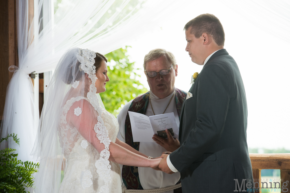 Keely_Mitch_The-Links-at-Firestone-Farms_Rustic-Country-Barn-Wedding_Youngstown-OH-Wedding-Photographers_0052