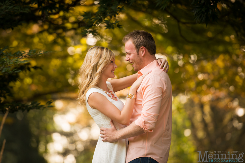 Katie_Kyle_Fellows_Engagement-Session_Riverside-Gardens_Silver-Bridge_Lantermans-Mill_Youngstown-OH-Photographers_0001