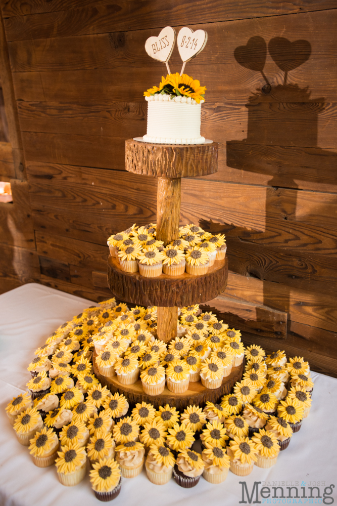 rustic wedding cake