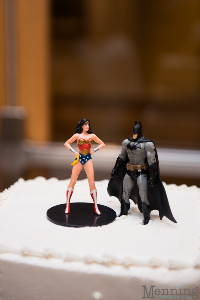 Batman & Wonderwoman wedding cake topper