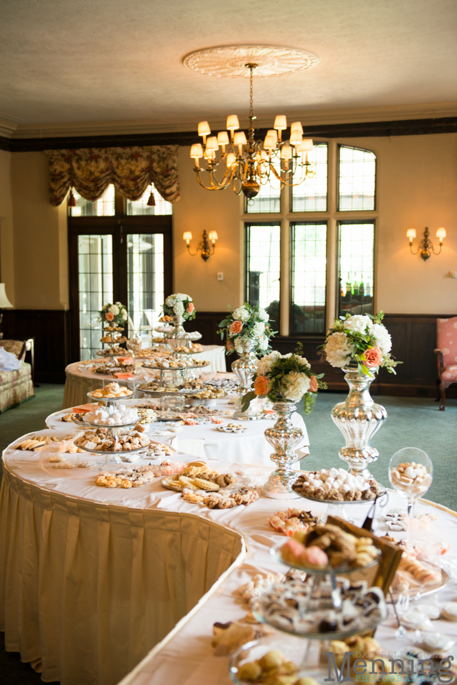 wedding cookie table