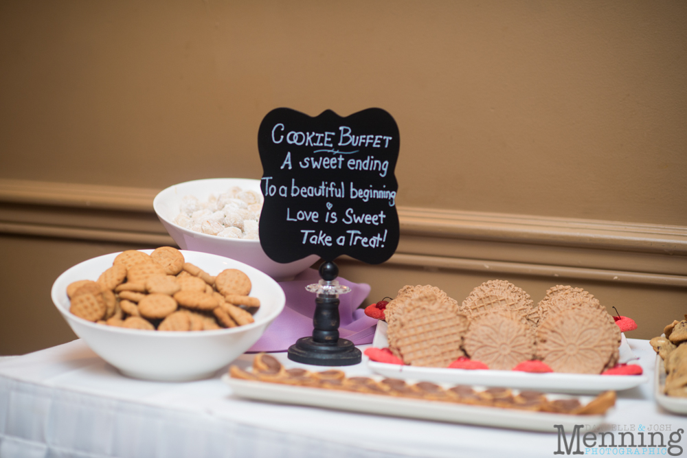 wedding cookie table