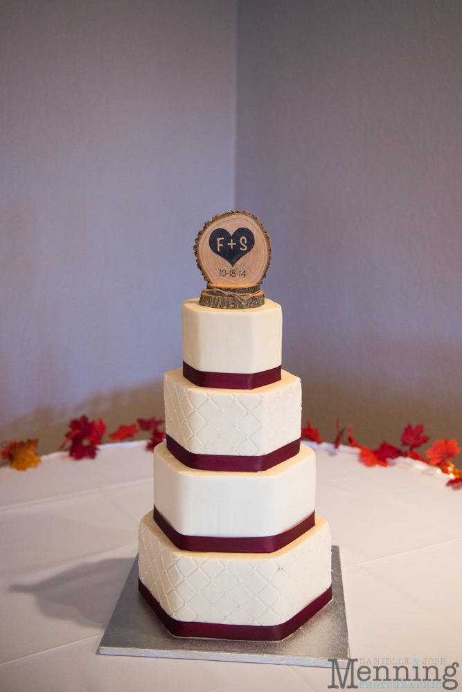 octogonal wedding cake
