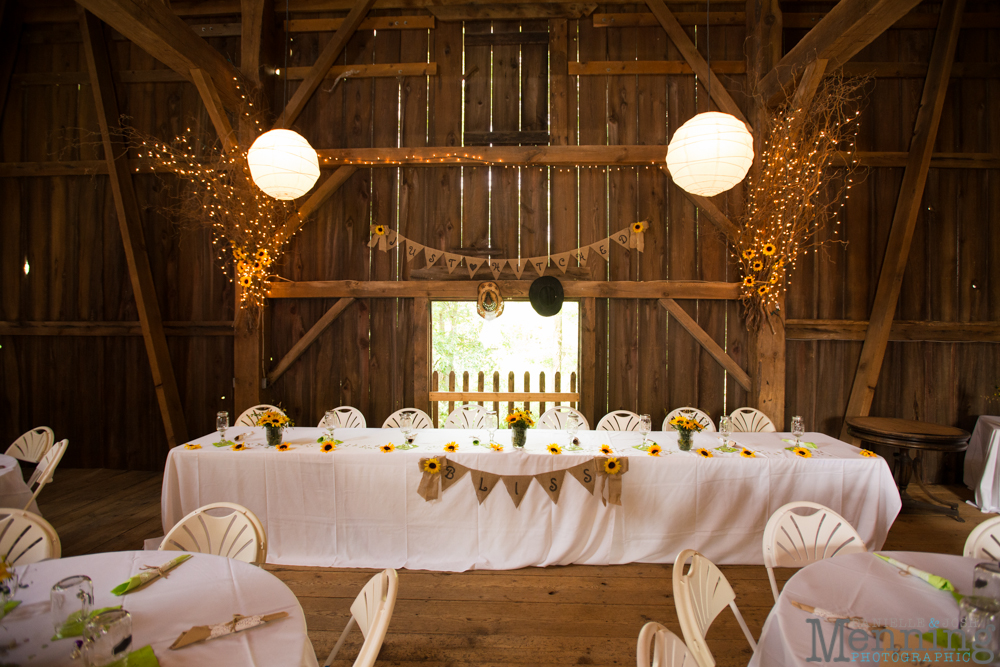 Amber_Matt_Mitchell-Ponds-Inne_Knox-PA_Rustic-Barn-Wedding_Youngstown-OH-Wedding-Photographers_0008