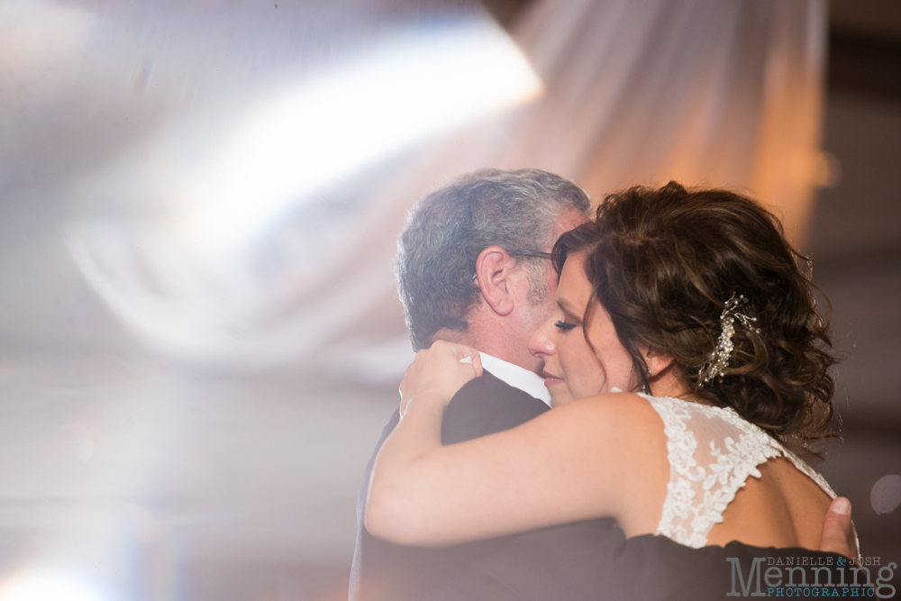 Cassie_Byron_The-Lake-Club_Fall-Wedding_Youngstown-OH-Wedding-Photographers_0100