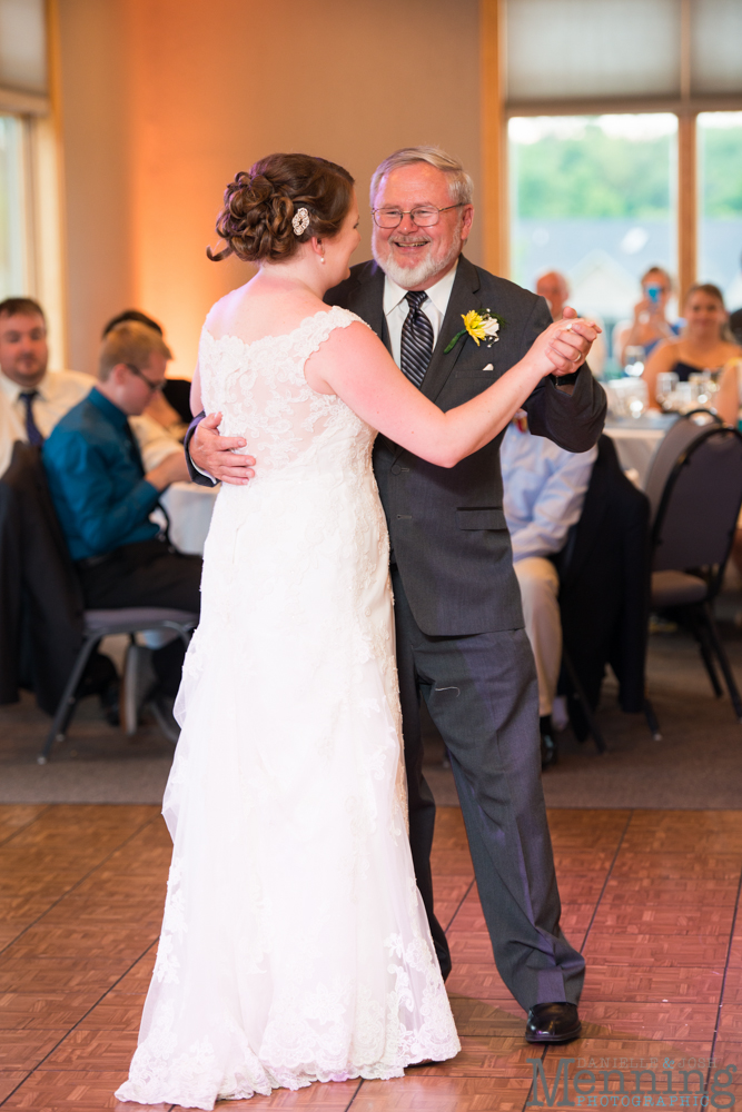 Keely_Mitch_The-Links-at-Firestone-Farms_Rustic-Country-Barn-Wedding_Youngstown-OH-Wedding-Photographers_0094