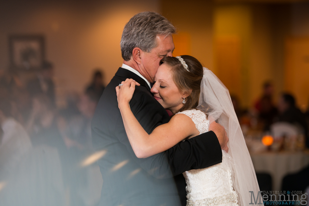 Sarah_Frank_The-Links-at-Firestone-Farms_Fall-Barn-Wedding_Columbiana-OH-Wedding-Photography_0096