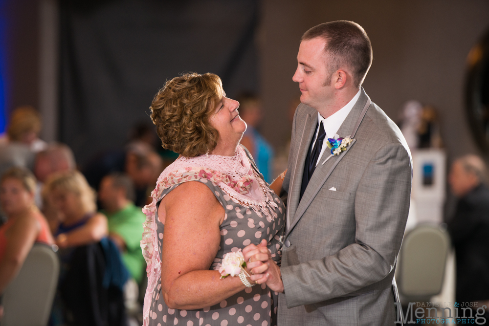 Tara_Chris_St-James-Chapel_Stambaugh-Auditorium_Mr-Anthonys_Youngstown-OH-Wedding-Photographers_0092