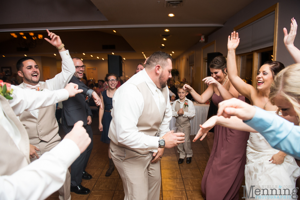 Jennifer_Tim_The-Links-at-Firestone-Farms_Rustic-Country-Barn-Wedding_Youngstown-OH-Wedding-Photographers_0083