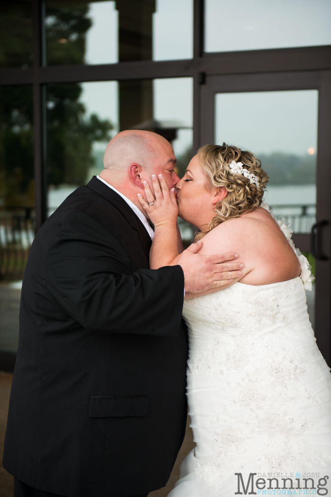 Holly_Billy_The-Lake-Club_Fall-Wedding_Youngstown-OH-Wedding-Photographers_0010