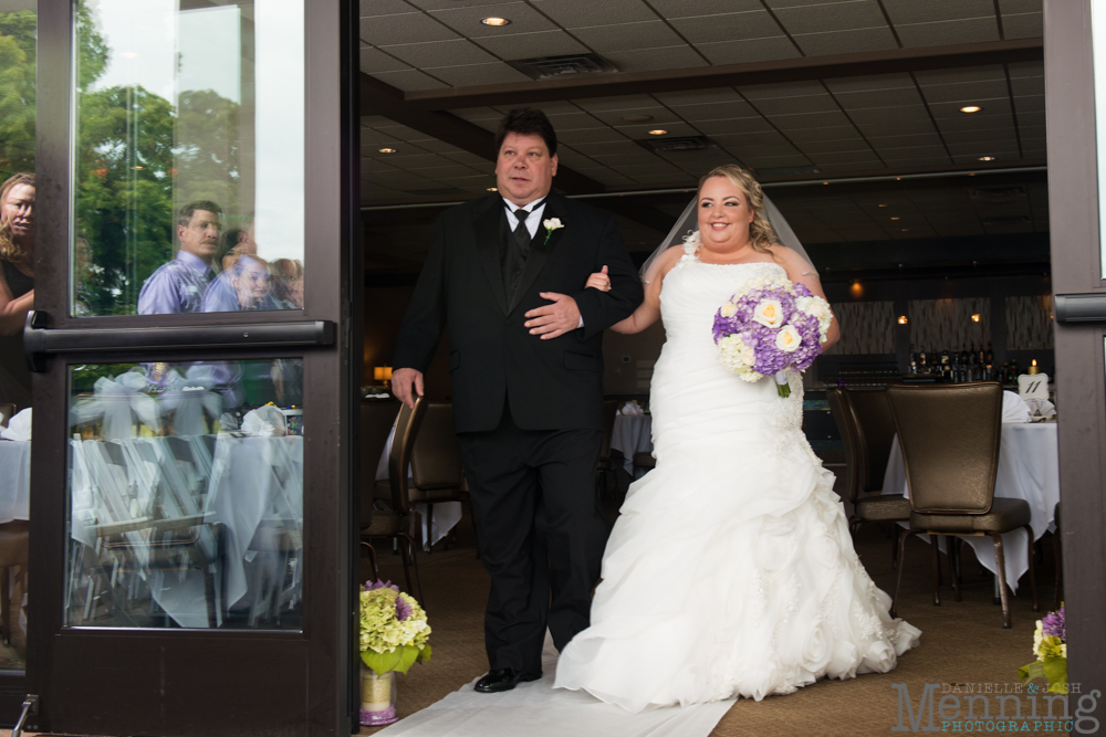 Holly_Billy_The-Lake-Club_Fall-Wedding_Youngstown-OH-Wedding-Photographers_0022