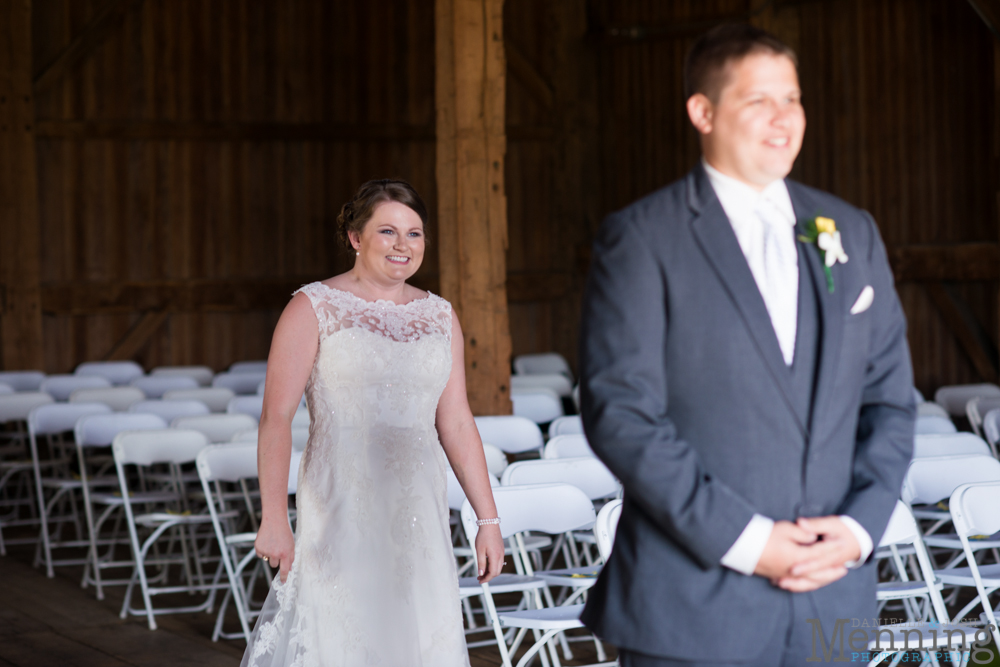 Keely_Mitch_The-Links-at-Firestone-Farms_Rustic-Country-Barn-Wedding_Youngstown-OH-Wedding-Photographers_0013
