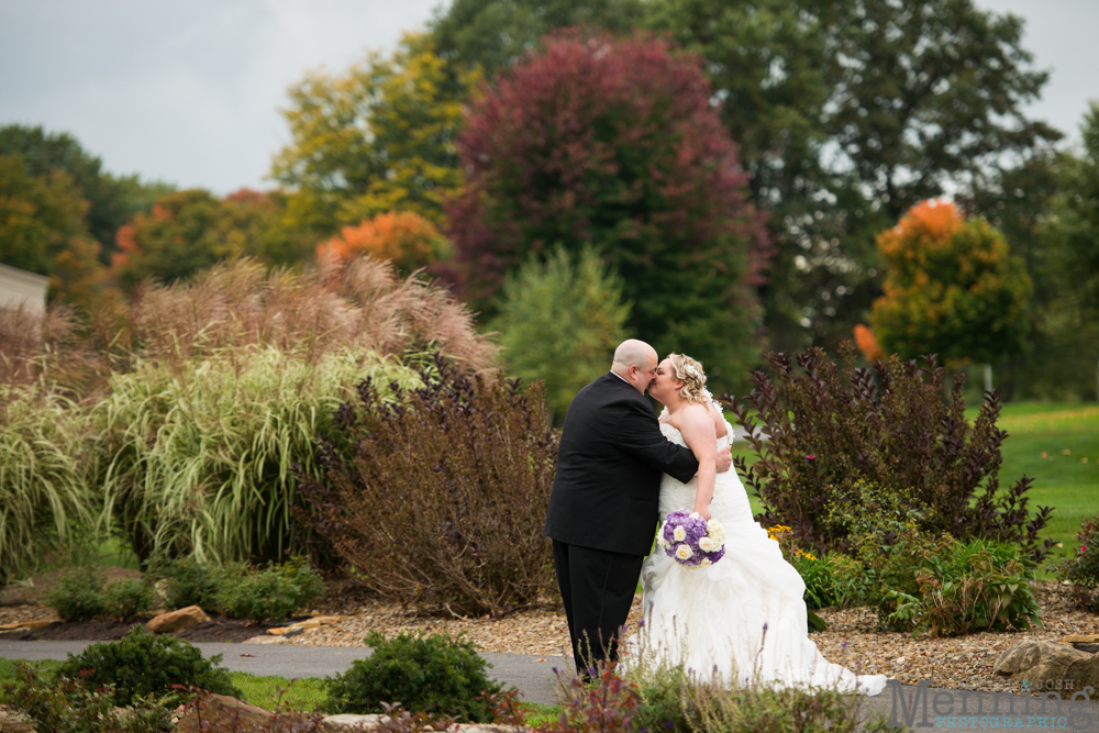 Holly_Billy_The-Lake-Club_Fall-Wedding_Youngstown-OH-Wedding-Photographers_0049