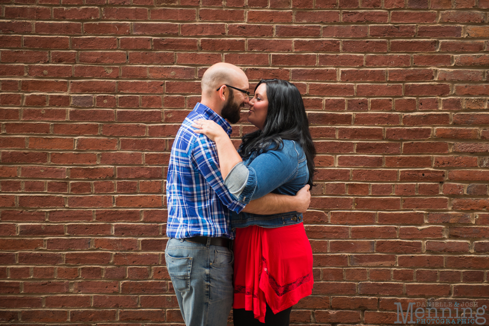 Richelle & Ryan - Downtown Pittsburgh - Roberto Clemente Bridge - PNC Park - North Shore - Heinz Pickle - Pittsburgh Engagement Session - Youngstown OH Photographers_0002