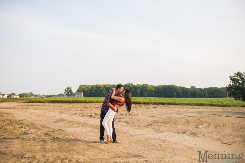 Rachelle & Steven - Canfield, OH Engagement Session - Youngstown, Oh Photographers_0030