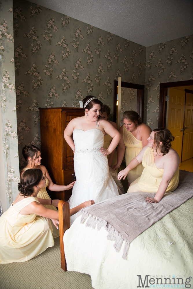Keri & Shawn - The Links at Firestone Farms - Barn Wedding - Youngstown OH Wedding Photographers_0009