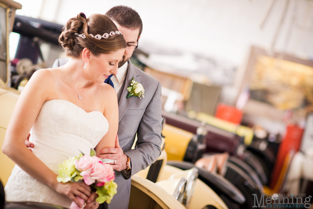 Kelly & Jon Wedding - West Park United Church of Christ - Lake Erie Building - Cleveland, Ohio Photographers_0042