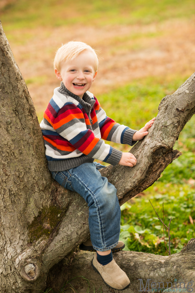 The Roth Family Session - Medina, Ohio - Rustic-Country Family Photos - Nathan & Amanda Photography - Youngstown, Ohio Family Photographers_0007