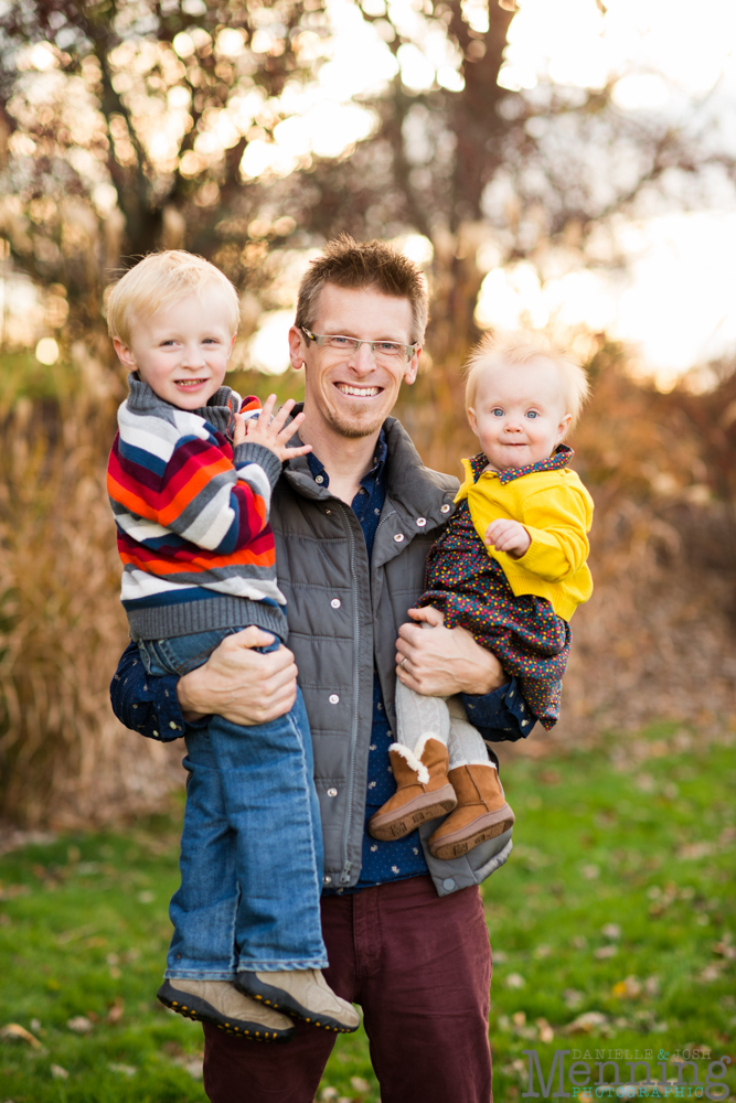 The Roth Family Session - Medina, Ohio - Rustic-Country Family Photos - Nathan & Amanda Photography - Youngstown, Ohio Family Photographers_0013