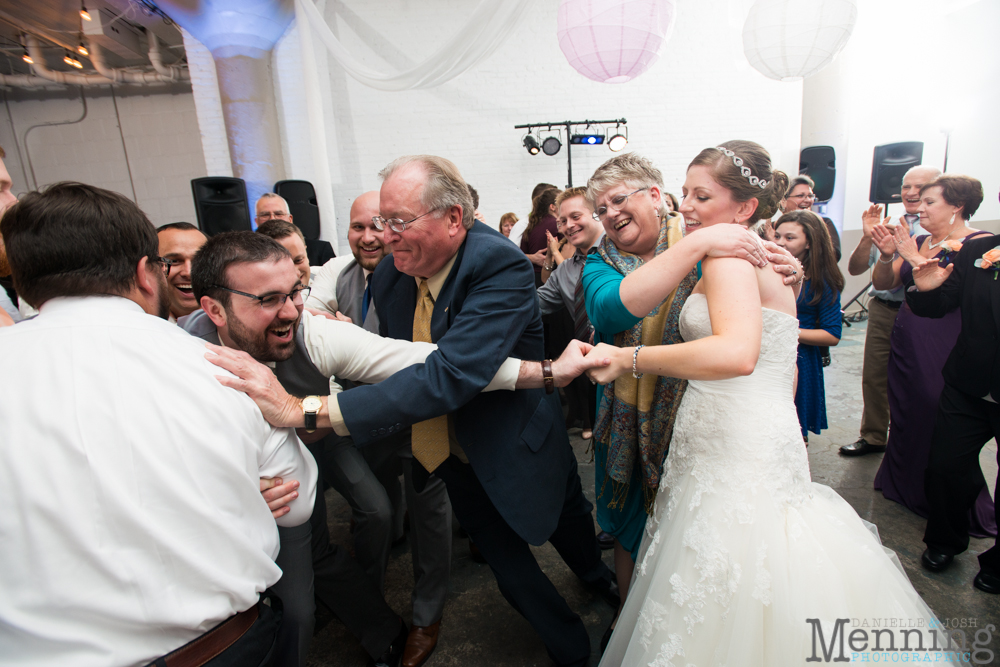 Kelly & Jon Wedding - West Park United Church of Christ - Lake Erie Building - Cleveland, Ohio Photographers_0098