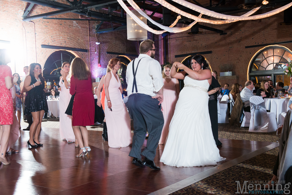 Nicole_Cody_Cleveland-Public-Library_Windows-On-the-River_Cleveland-OH-Wedding-Photography_0090