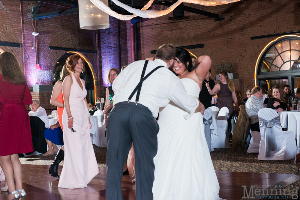 Nicole_Cody_Cleveland-Public-Library_Windows-On-the-River_Cleveland-OH-Wedding-Photography_0091