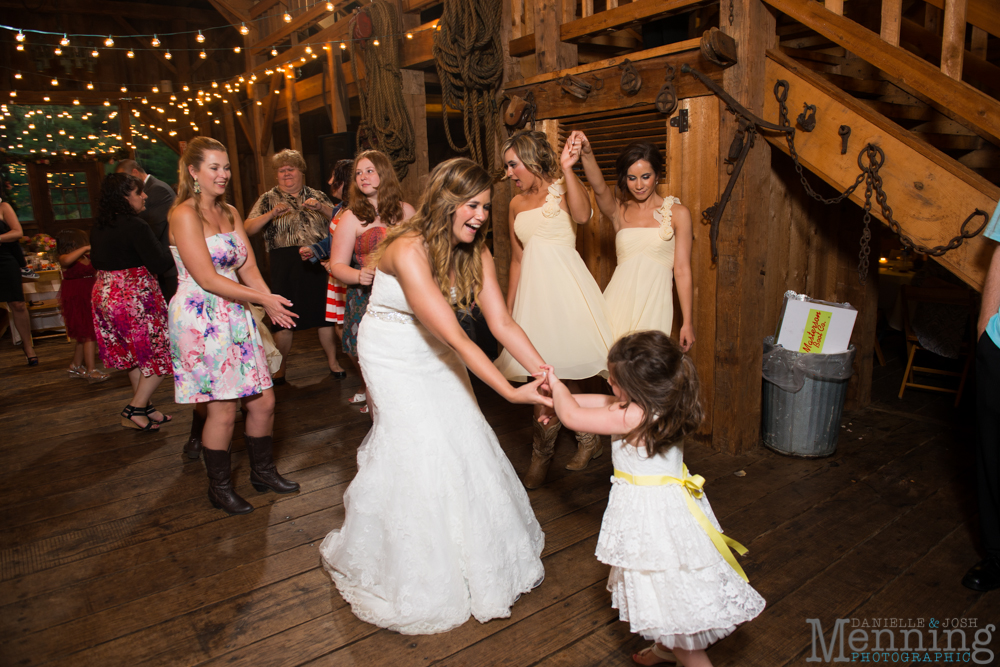 rustic barn wedding in Youngstown Ohio