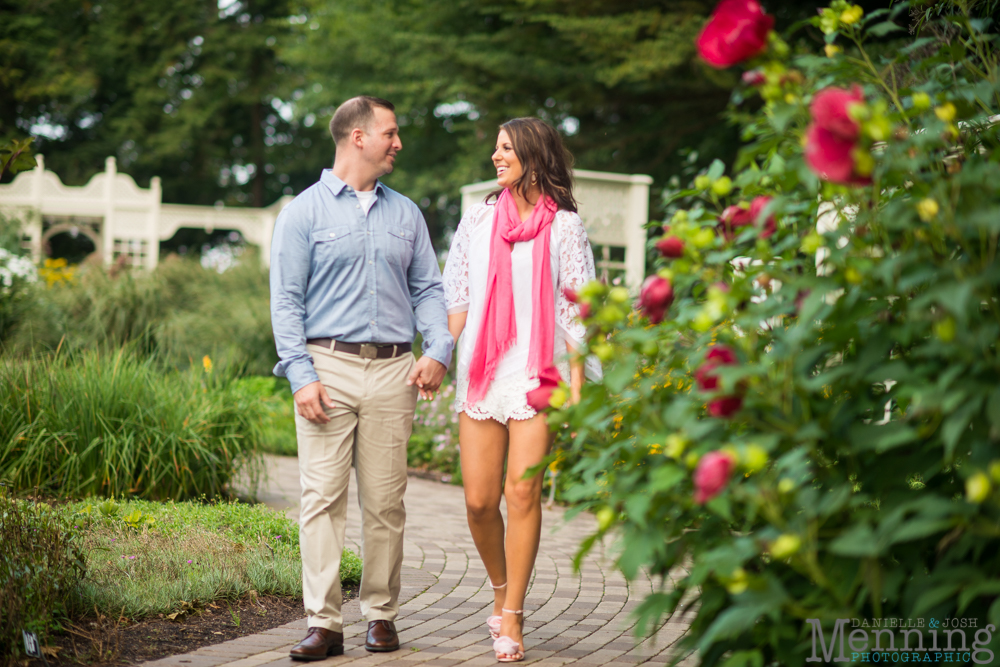 engagement photos at Mill Creek park