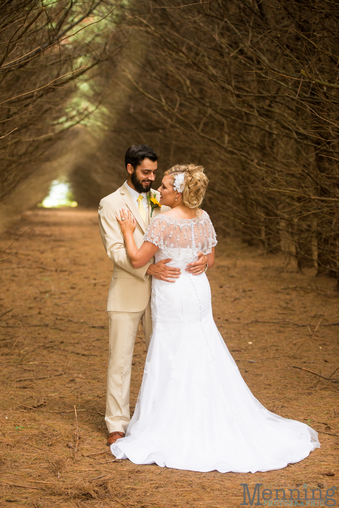 wedding photography at The Barn & Gazebo Salem Ohio