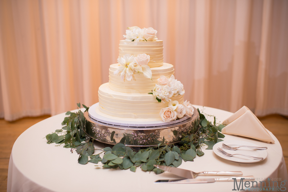 classic ivory and gold wedding