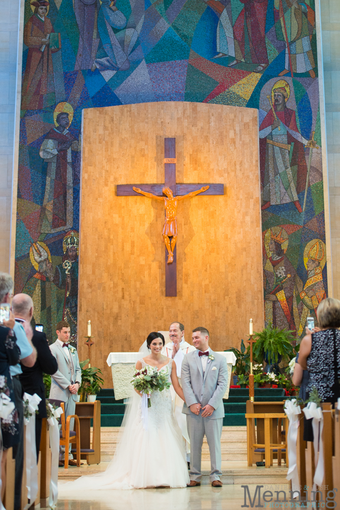 gold and greenery Youngstown wedding