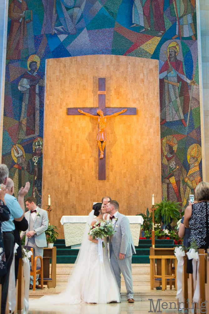 gold and greenery Youngstown wedding