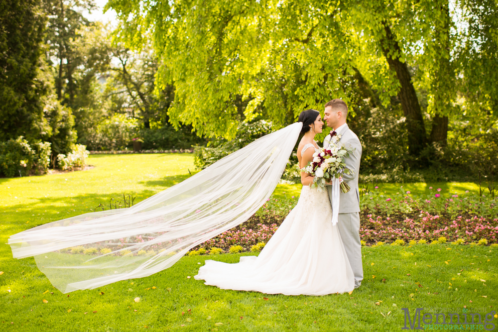 gold and greenery Youngstown wedding