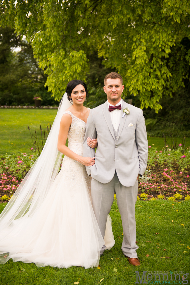 gold and greenery Youngstown wedding