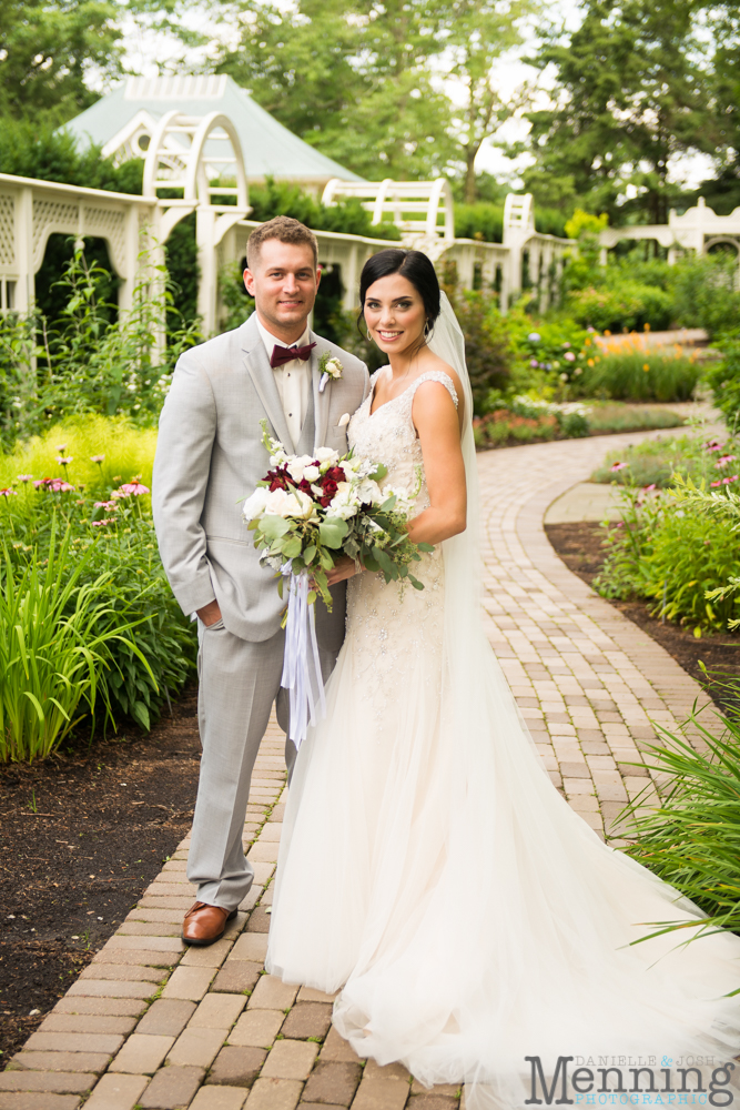 gold and greenery Youngstown wedding