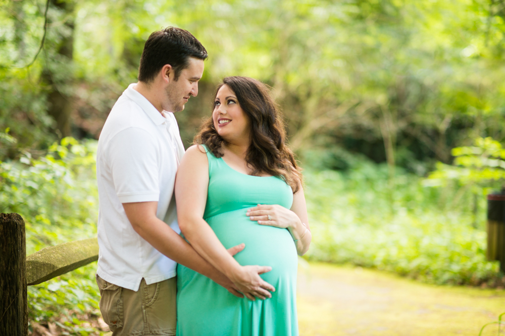 maternity photo session in Mill Creek Park Youngstown Ohio