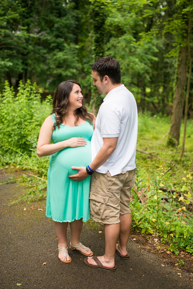 maternity photo session in Mill Creek Park Youngstown Ohio