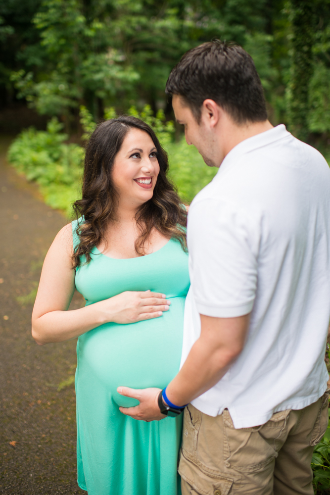 maternity photo session in Mill Creek Park Youngstown Ohio