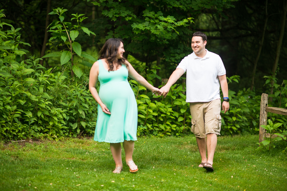 maternity photo session in Mill Creek Park Youngstown Ohio