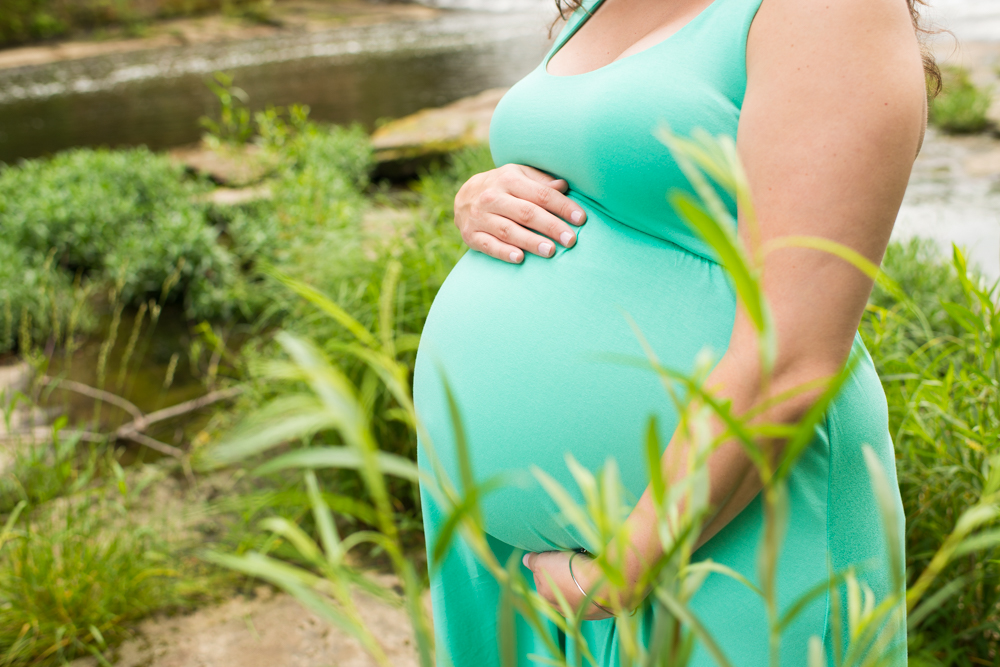 maternity photo session in Mill Creek Park Youngstown Ohio