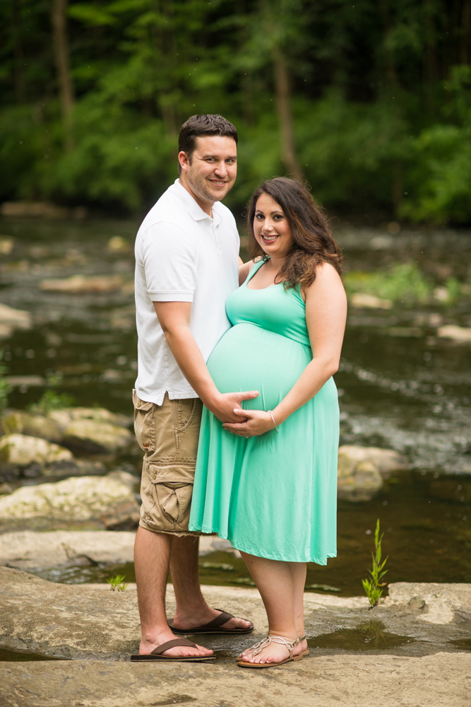 maternity photo session in Mill Creek Park Youngstown Ohio