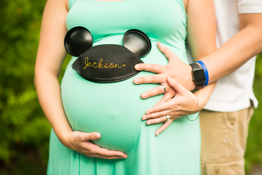 maternity photo session in Mill Creek Park Youngstown Ohio