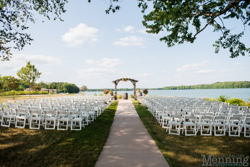 vineyards at pine lake wedding